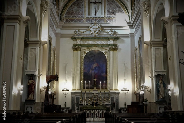 Obraz Catholic Cathedral in Izmir. This church is the official residence of the Archbishop of Izmir. One of the largest and most beautiful churches in Turkey. You can see the nave and the chancel.