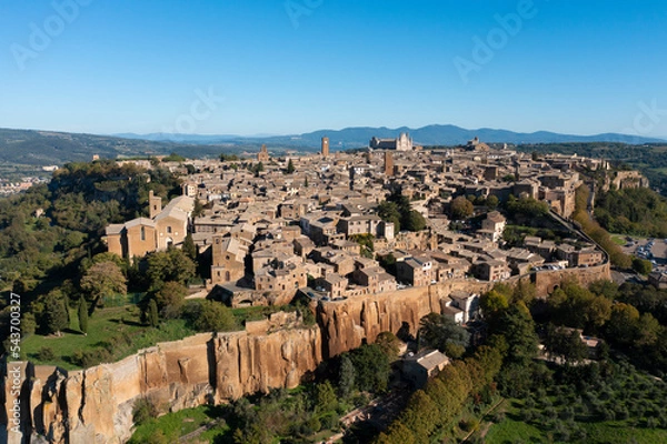 Obraz oblique aerial view of the town of orvieto