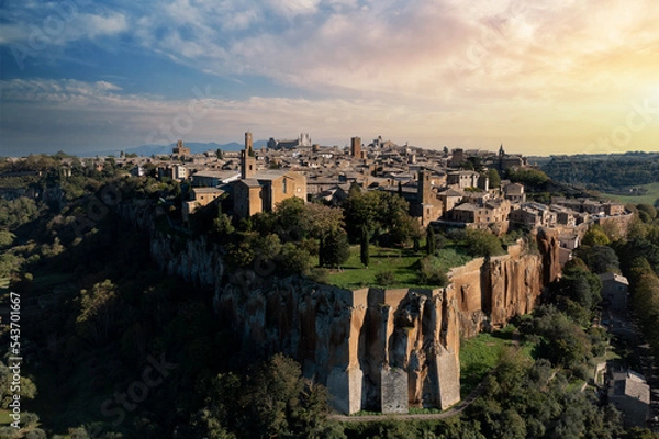 Obraz aerial view at dawn of the town of orvieto