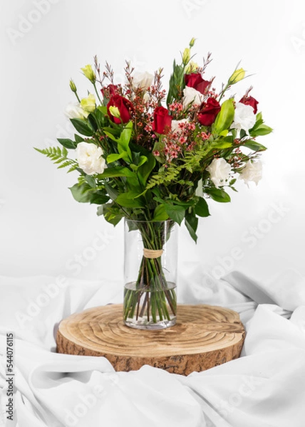 Fototapeta bouquet of flowers in vase isolated on white background