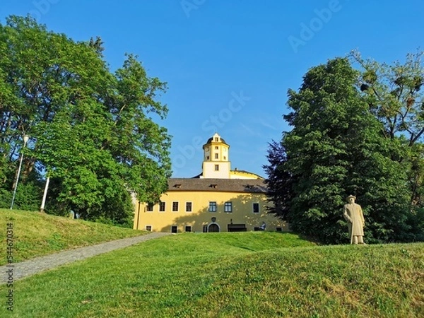 Fototapeta Malenovice Castle, Zlin Region, Malenovice, Statue of Count Jaroslav Sternberg, sunny day, view from afar