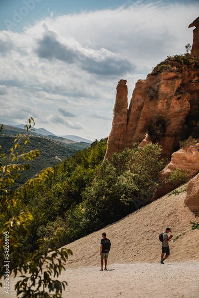 Obraz tourists on a trail