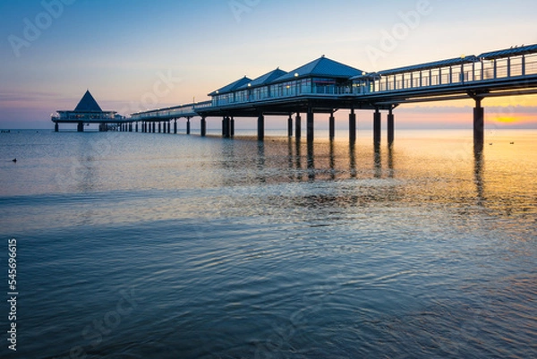 Obraz Seebrücke an der Ostsee in Heringsdorf auf Insel Usedom am Morgen