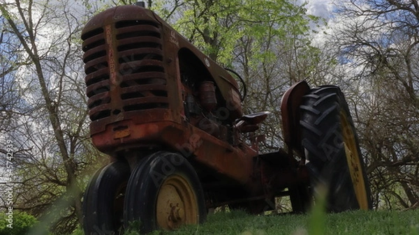 Obraz old rusty tractor