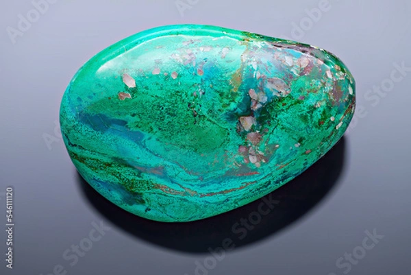 Fototapeta Minerał miedzi chrysocolla - bardzo ostre i szczegółowe zdjęcie miedzianego kamienia miedzianego Chrysocolla - nawilżone miedziane fillokrzeżne minerały