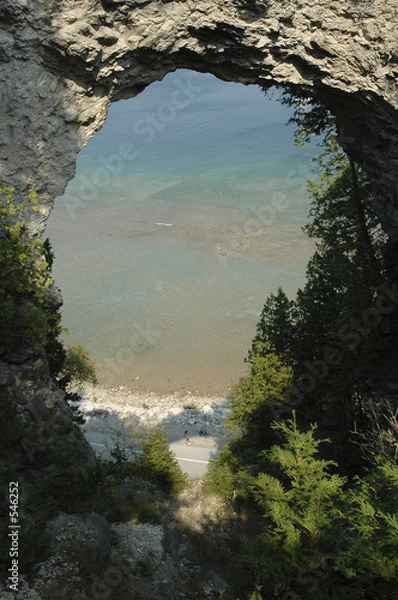 Fototapeta through the archway