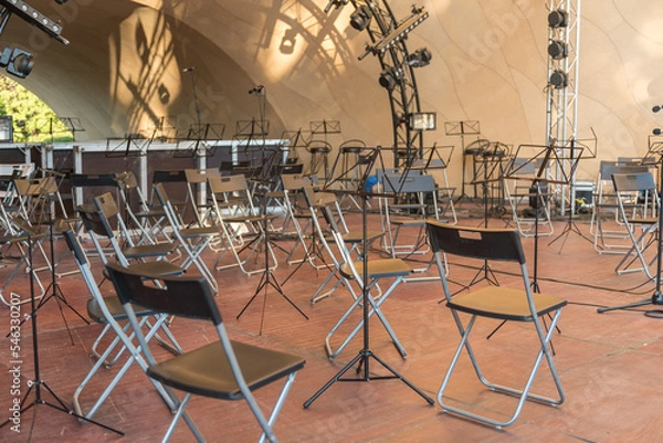 Fototapeta An empty stage before the orchestra performance