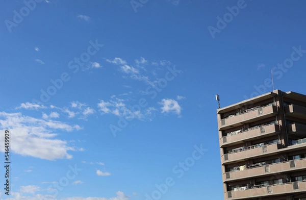 Fototapeta マンションと青空