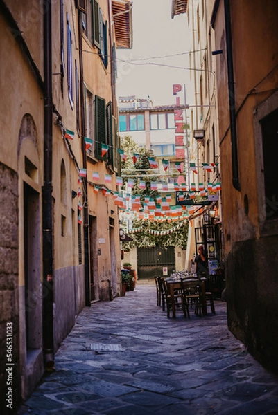 Fototapeta Uroki włoskiego miasta Piza w Toskanii.