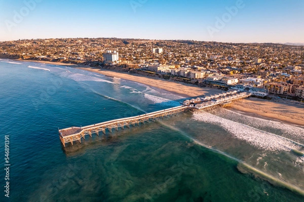 Obraz Pier at Mission Beach in San Diego in the Early Morning