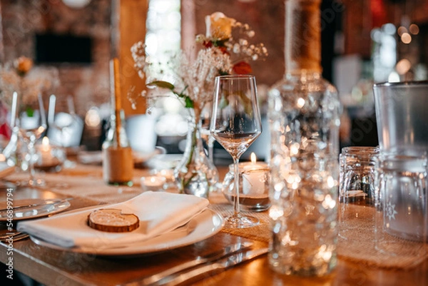 Obraz Rustikale Tischdekoration bei einer Hochzeit