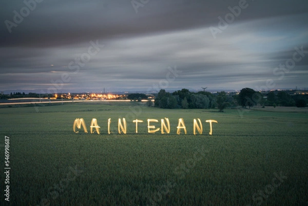 Fototapeta Maintenant