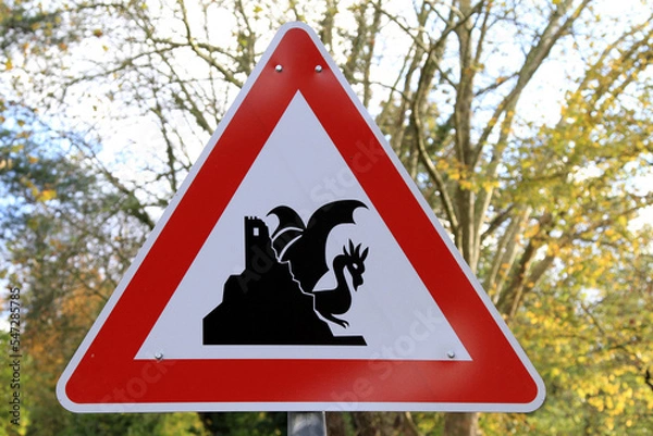 Fototapeta Kreatives Drachen-Schild - Drachenfels, Königswinter