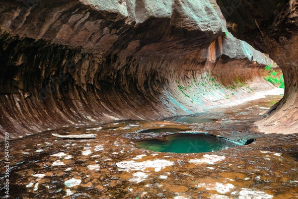 Obraz Water Flowing into a Pool