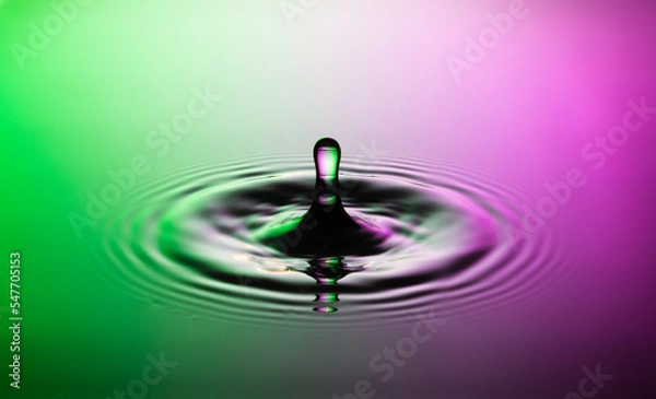 Obraz green and purple drops in water