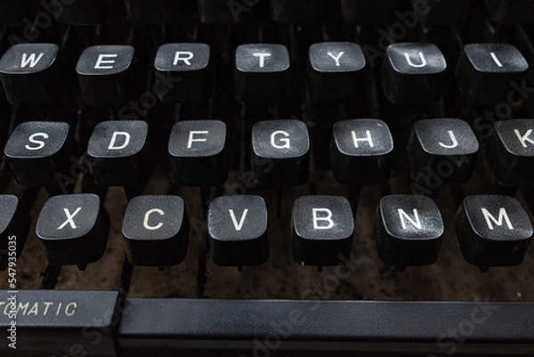 Fototapeta Manual typewriters are often referred to as hand typewriters, because they are driven by human hands which include pressing buttons, shifting the wheel