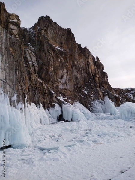 Obraz snow covered rocks