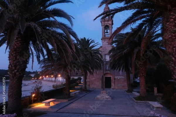 Obraz Iglesia entre palmeras