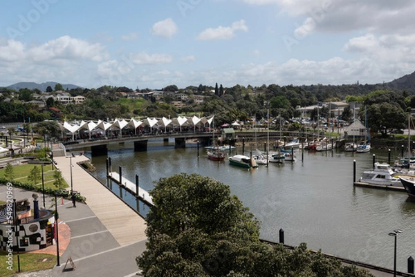 Fototapeta Elevated view of the Victoria Canopy Bridge over the Hatea River in central Whangarei, Northland, New Zealand.