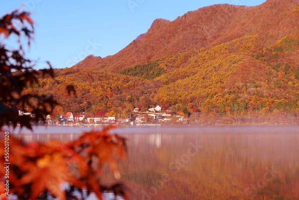 Fototapeta 秋の榛名湖