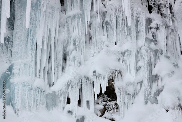 Obraz 氷柱と氷瀑　刻が止まる