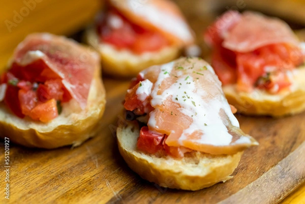 Obraz ハムとトマトのブルスケッタ