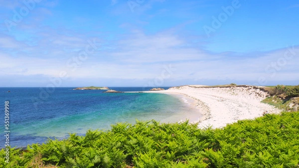 Fototapeta Panoramic view of the beautiful beach of Ile Saint Nicolas, main island of the famous Glénan archipelago located off the Brittany coast of Concarneau in the Morbihan department in western France