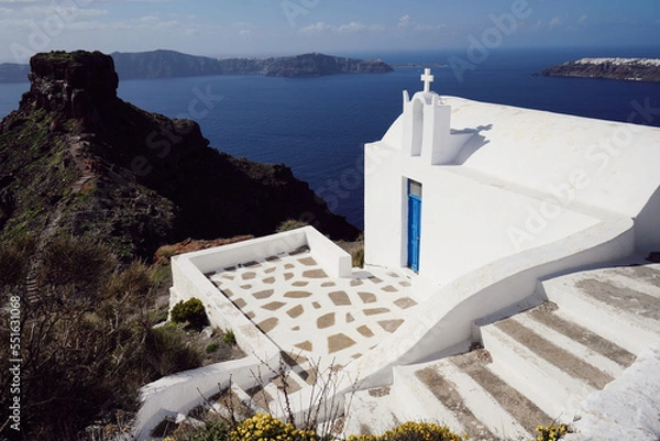 Obraz The Santorini church and Skaros rock, view of the caldera, Santorini, Greece