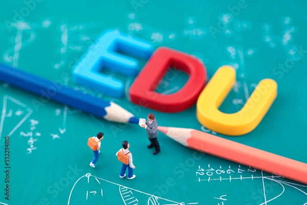 Obraz Mini creative teachers lead children to learn