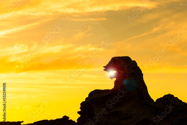 Obraz 【秋田県】男鹿半島のゴジラ岩