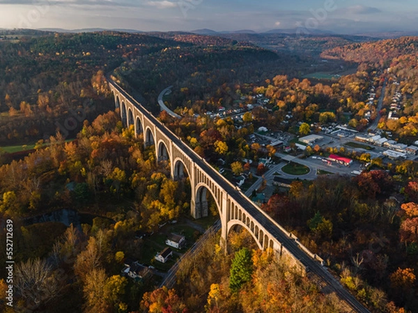 Obraz Viaduct in the Fall