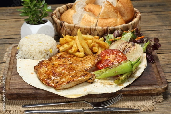 Obraz grilled chicken with vegetables