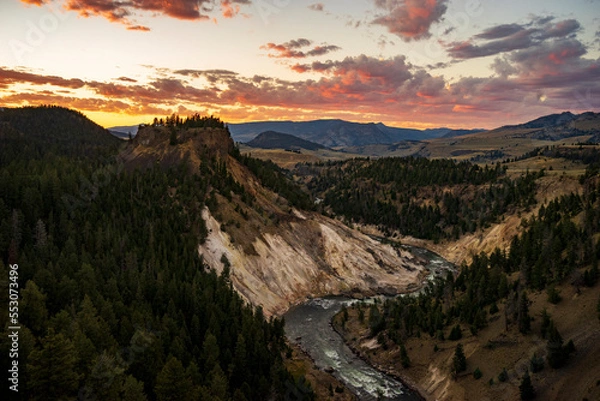 Obraz Sunset from Calcite Springs Overlook in Yellowstone National Park