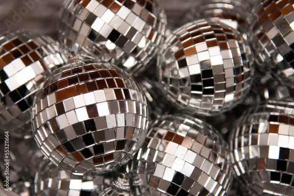 Obraz   a silver mirror Christmas balls