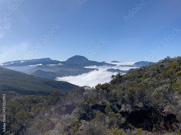 Fototapeta Vue du Piton des Neiges depuis le Piton Textor