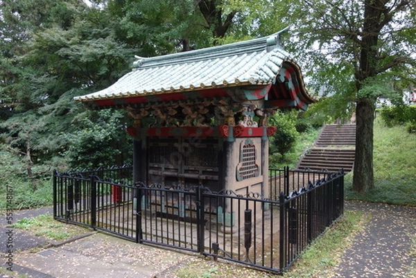 Obraz 不動寺　徳川秀忠の継室浅井長政の3女お江与の方達子(崇源院)霊牌所の丁子門(旧増上寺)　埼玉県　所沢市