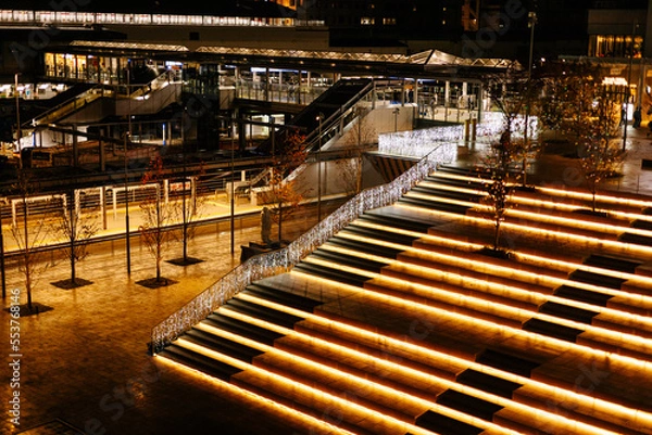 Obraz ライトアップされる階段と通路