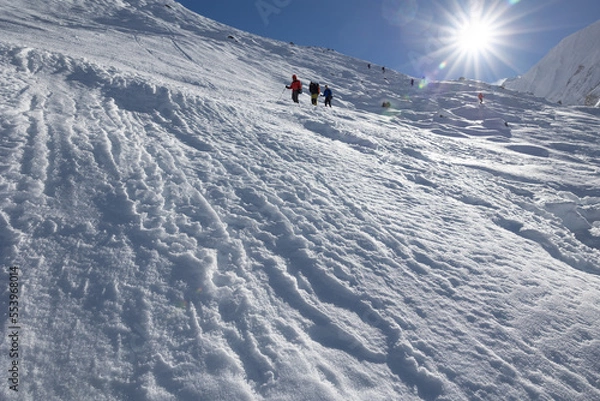 Obraz descending the pass
