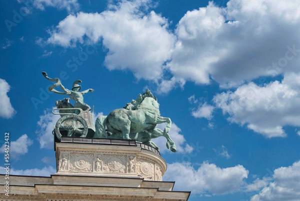 Obraz escultura en plaza de los héroes. budapest