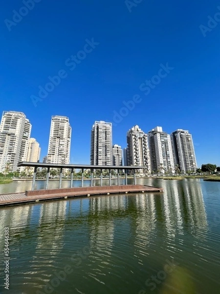 Fototapeta city skyline with reflection