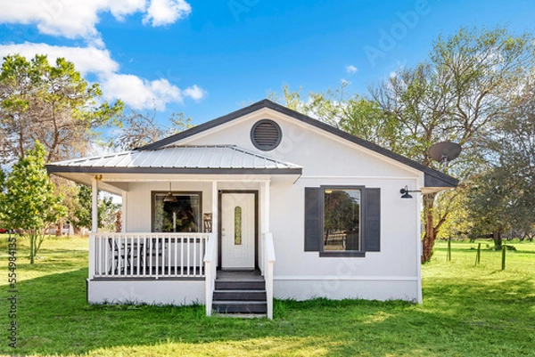 Obraz small white home