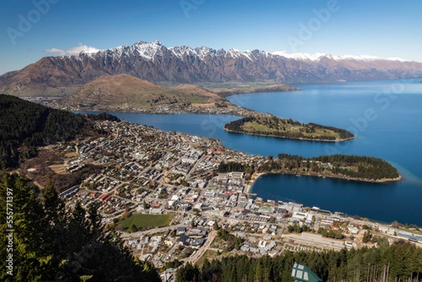 Fototapeta A view of Queenstown, New Zealand with the Remarkables in the background and Lake Wakatipu