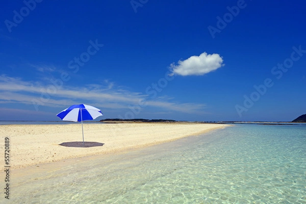 Fototapeta 美しい沖縄のビーチと夏空