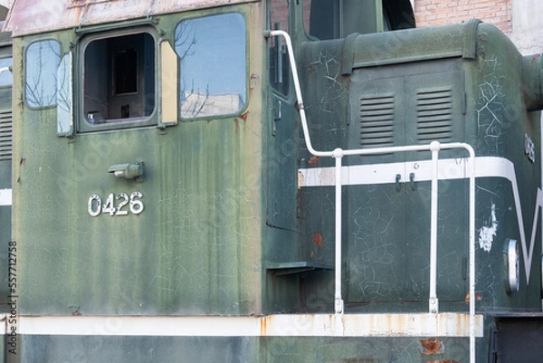 Obraz a old green steam train 