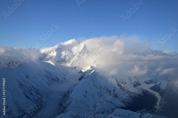 Fototapeta snow covered mountain
