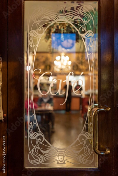 Obraz traditioneller Kaffeehaus Eingang