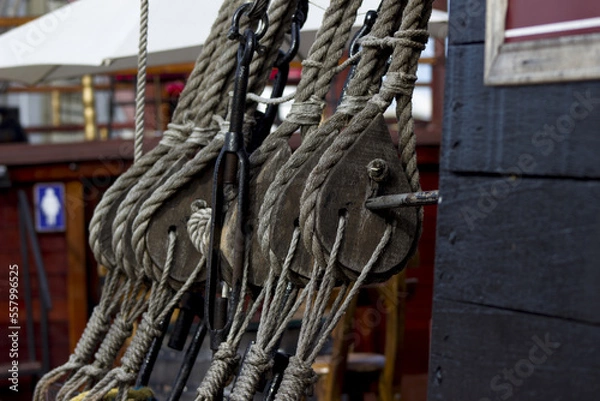 Fototapeta Ship ropes
