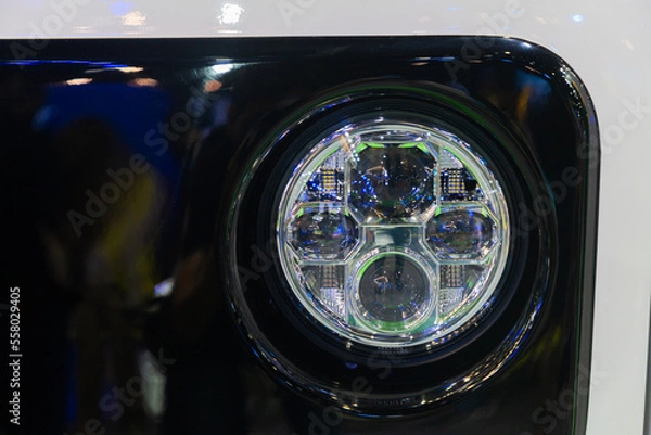 Obraz Projector headlights are LED lights for new cars