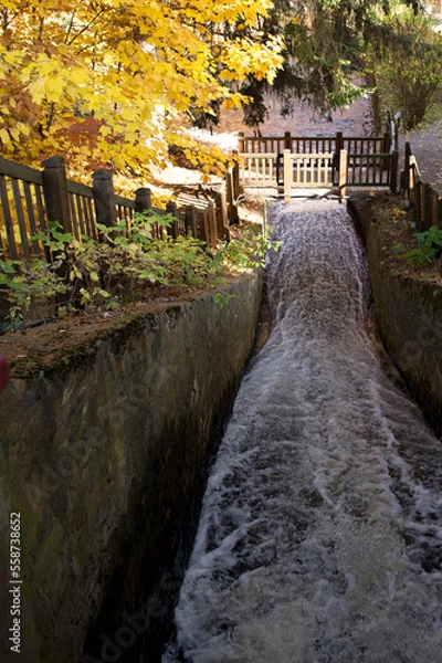 Obraz Chute d'eau pour moulin