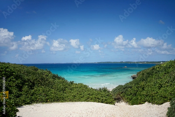 Obraz 砂山ビーチ アーチ状の岩 宮古島